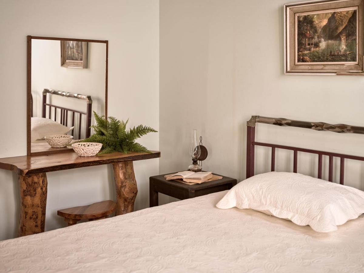 Vafias Villa - Tranquil Location, Ideal For Large Groups, By Zantewize Lithakia  エクステリア 写真