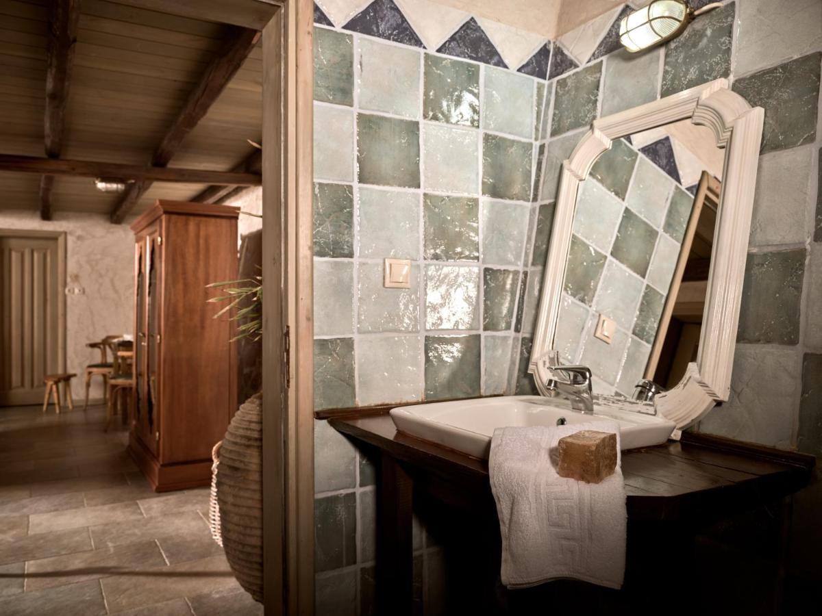 Vafias Villa - Tranquil Location, Ideal For Large Groups, By Zantewize Lithakia  エクステリア 写真