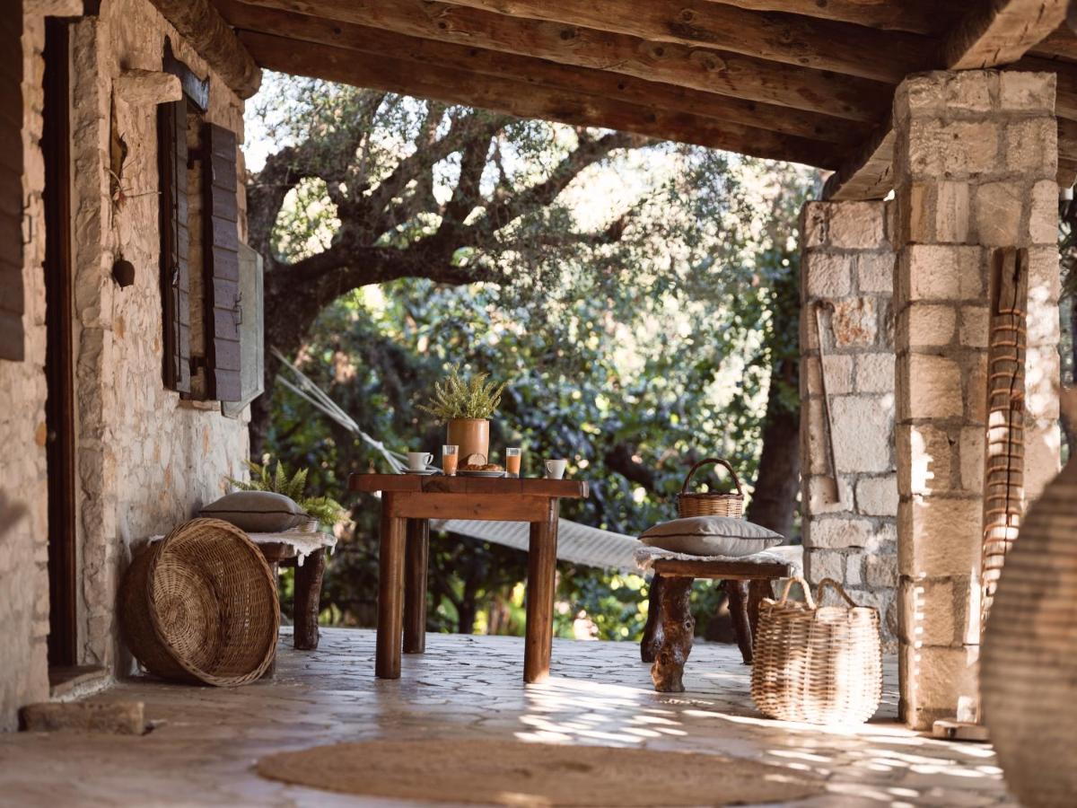 Vafias Villa - Tranquil Location, Ideal For Large Groups, By Zantewize Lithakia  エクステリア 写真