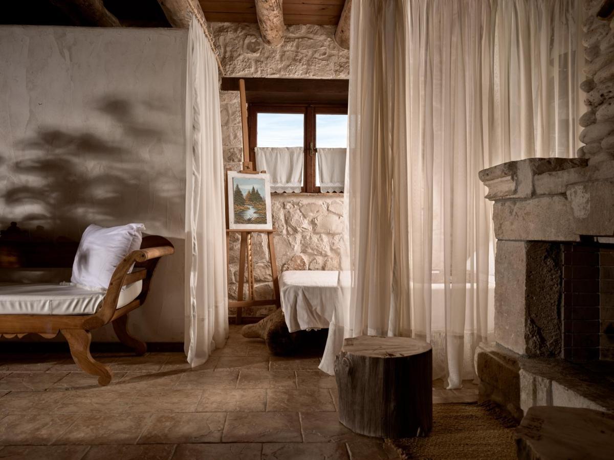 Vafias Villa - Tranquil Location, Ideal For Large Groups, By Zantewize Lithakia  エクステリア 写真