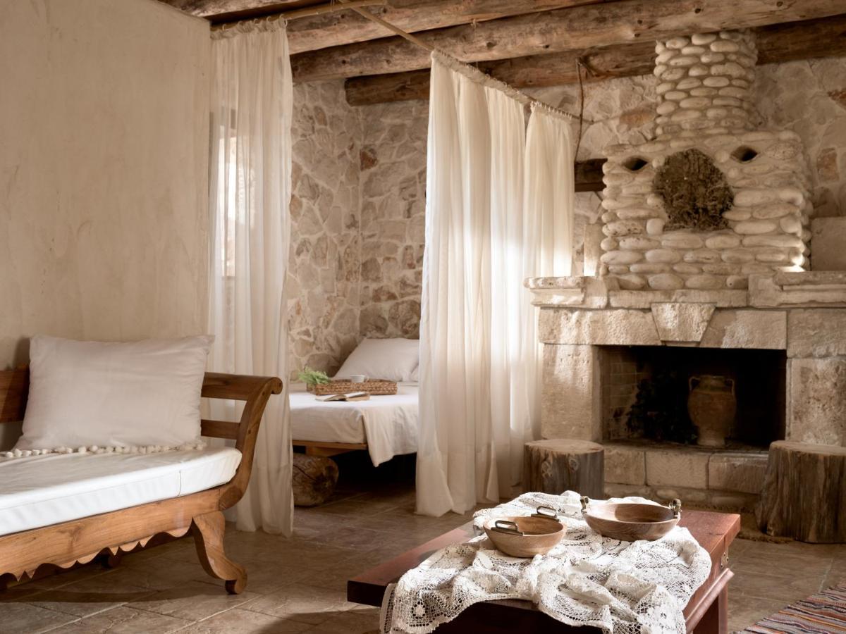 Vafias Villa - Tranquil Location, Ideal For Large Groups, By Zantewize Lithakia  エクステリア 写真